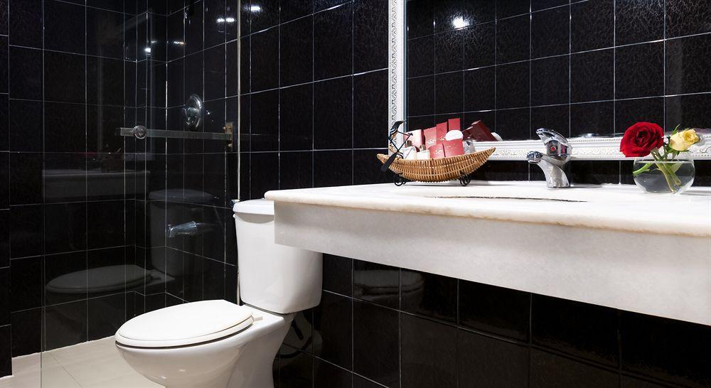 Saga Hotel Ho Chi Minh Zewnętrze zdjęcie